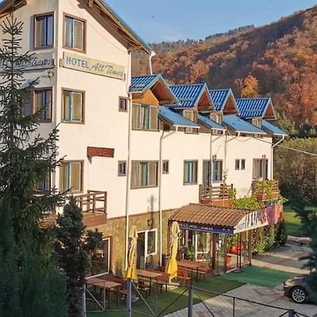Hotel All Times Timișu de Jos Esterno foto