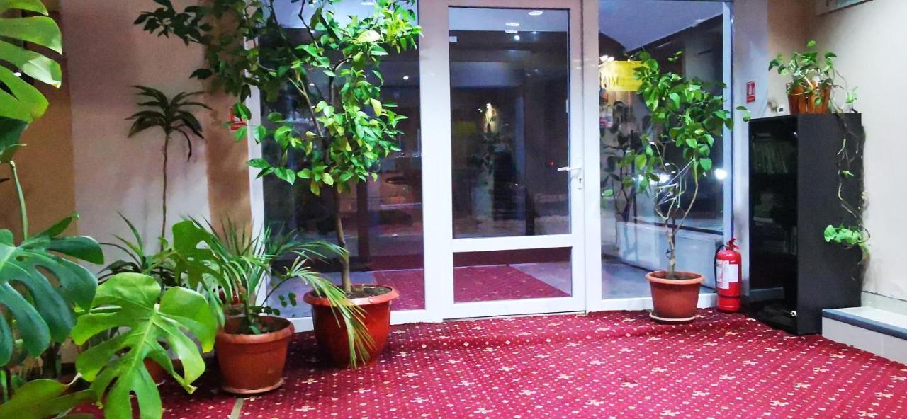Hotel All Times Timișu de Jos Esterno foto