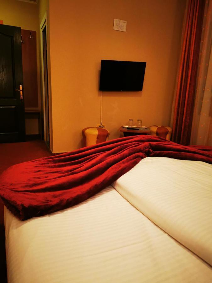 Hotel All Times Timișu de Jos Esterno foto
