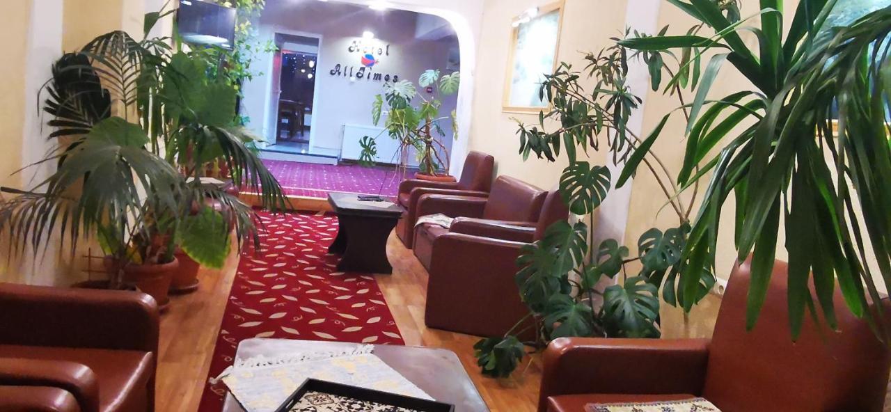 Hotel All Times Timișu de Jos Esterno foto